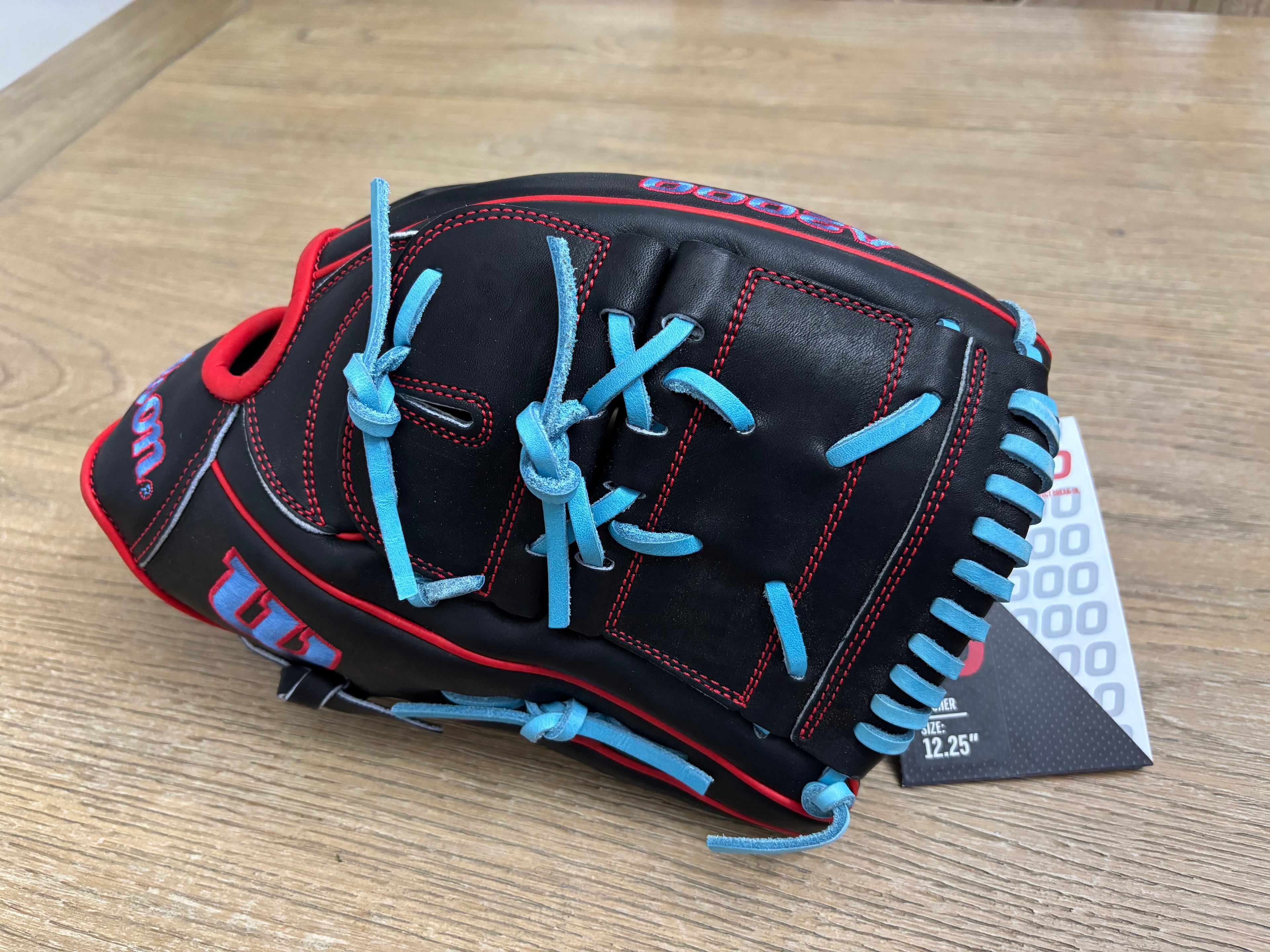 2026 Wilson A2000 B25 12.25” Pitcher’s Glove