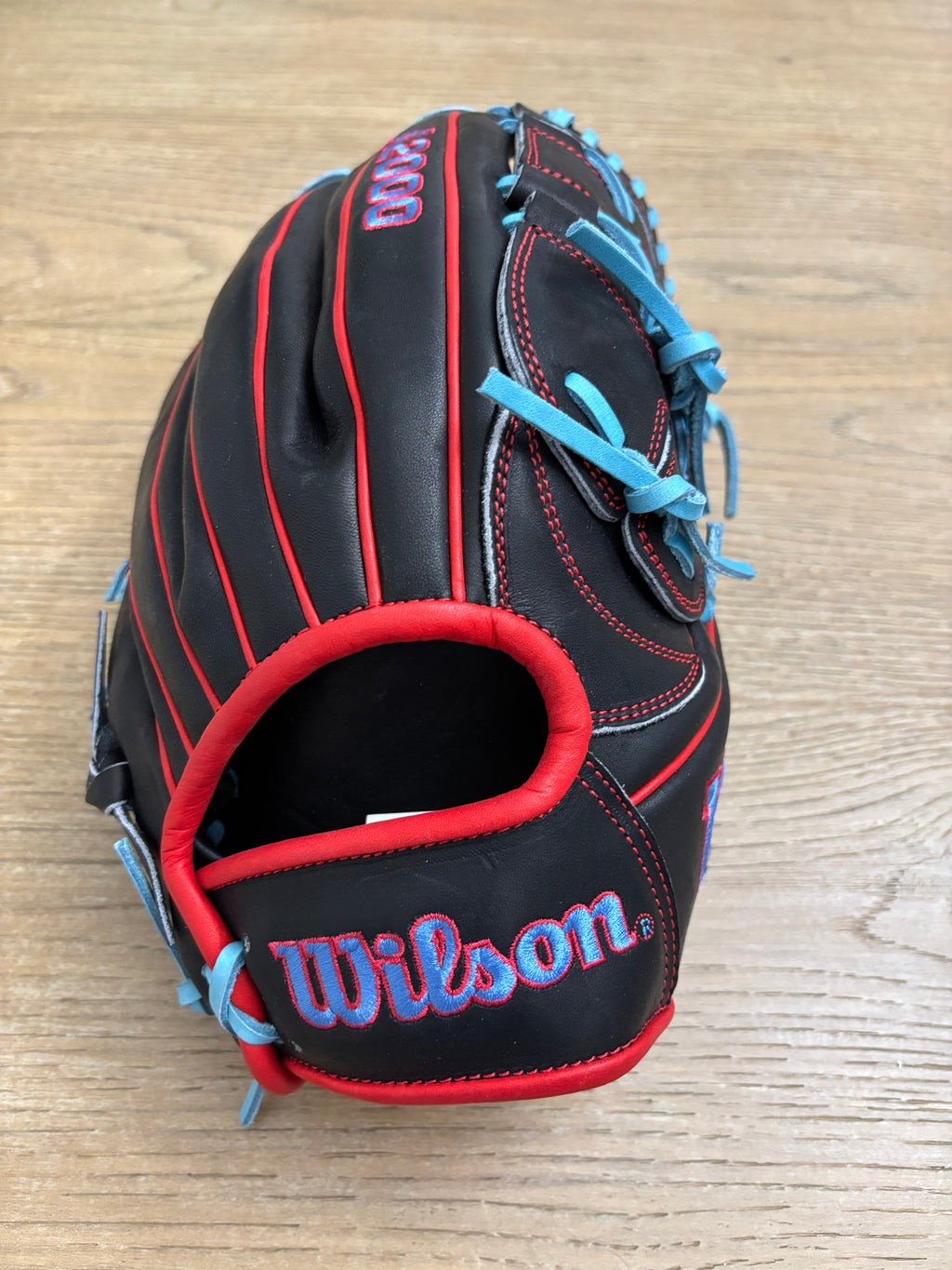 2026 Wilson A2000 B25 12.25” Pitcher’s Glove