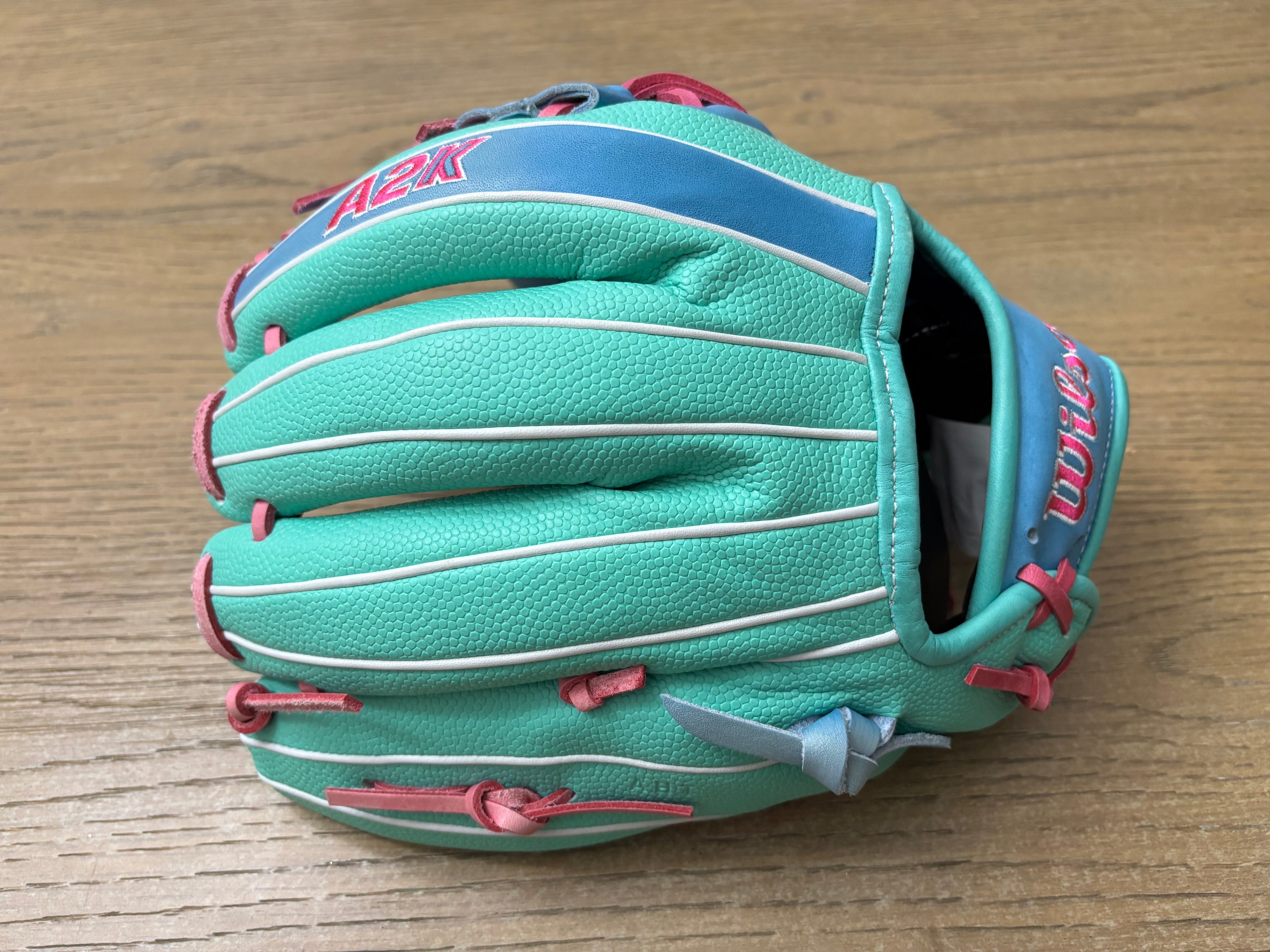 Wilson A2K 1875SS 11.75" Infield Glove: WBW104612