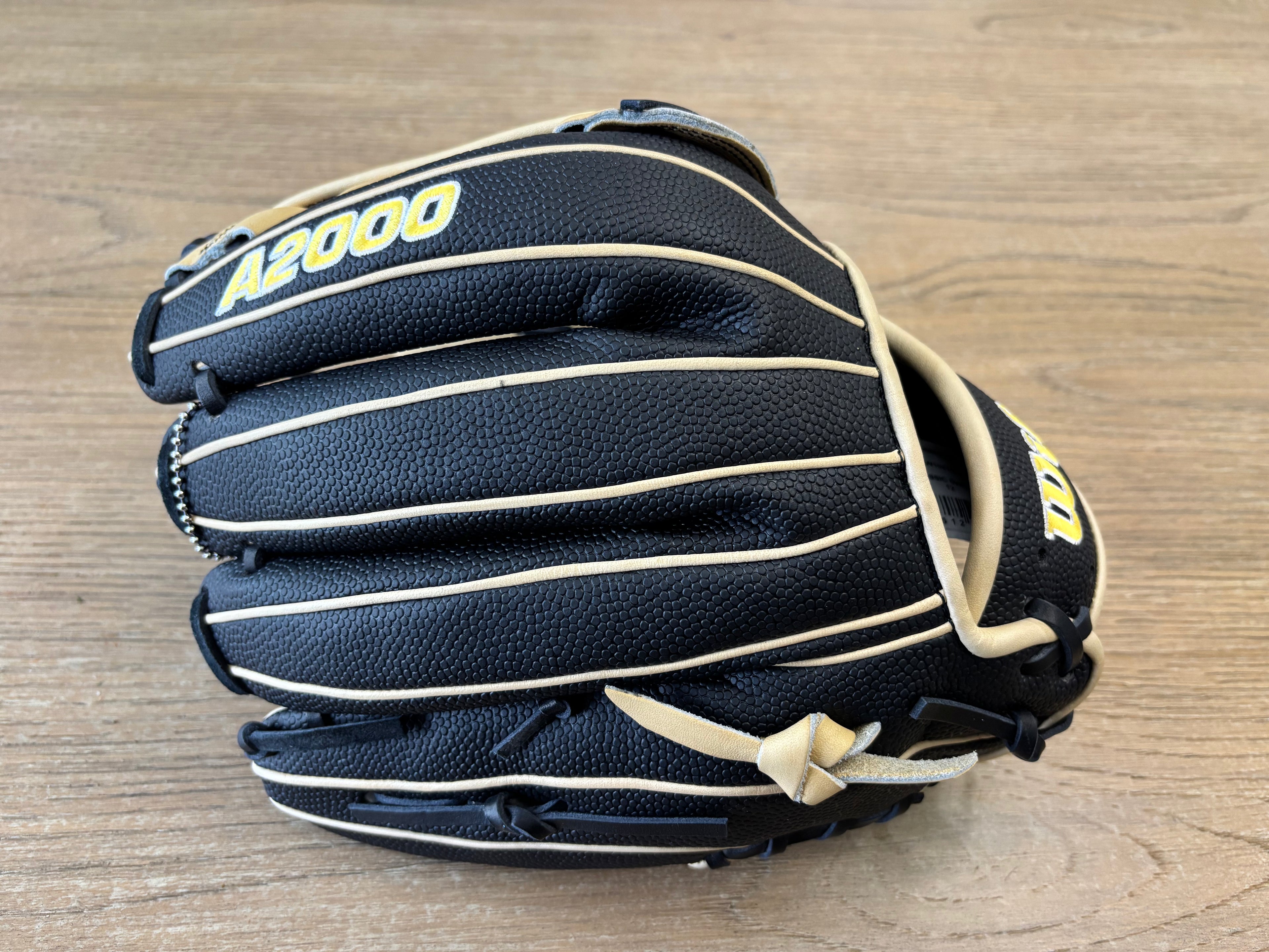 2026 Wilson A2000 Classics Series DW5 12” Infield Baseball Glove
