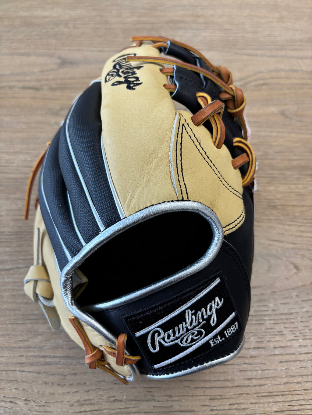 Rawlings Heart of the Hide R2G 11.5" Baseball Glove PRORNP4-2CB