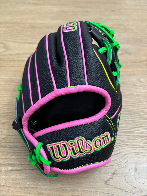 2026 Wilson A2000 1975SS 11.75” Infield Baseball Glove