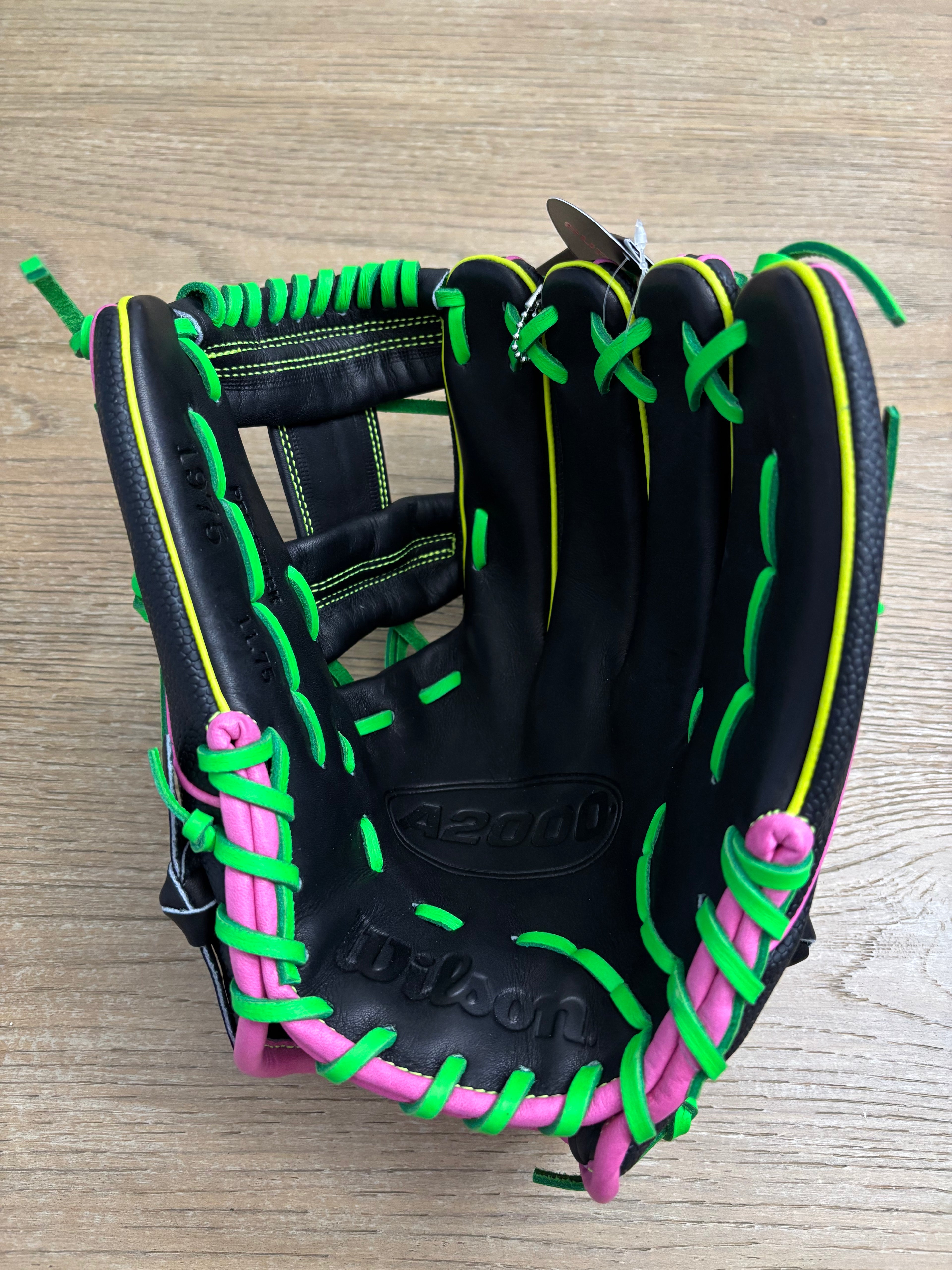 2026 Wilson A2000 1975SS 11.75” Infield Baseball Glove