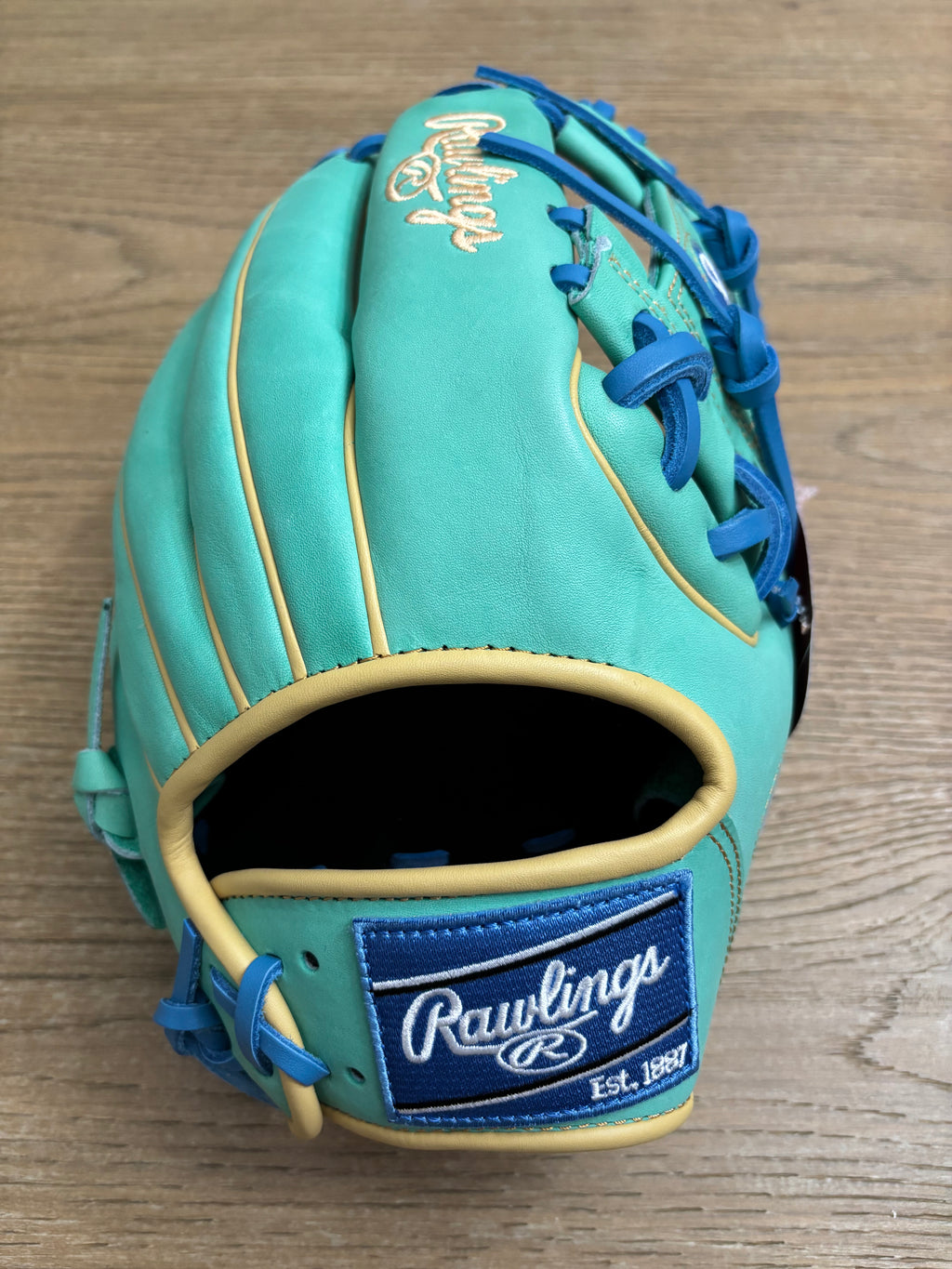 Rawlings Heart of the Hide 11.75" Baseball Glove: PROR2175-2M