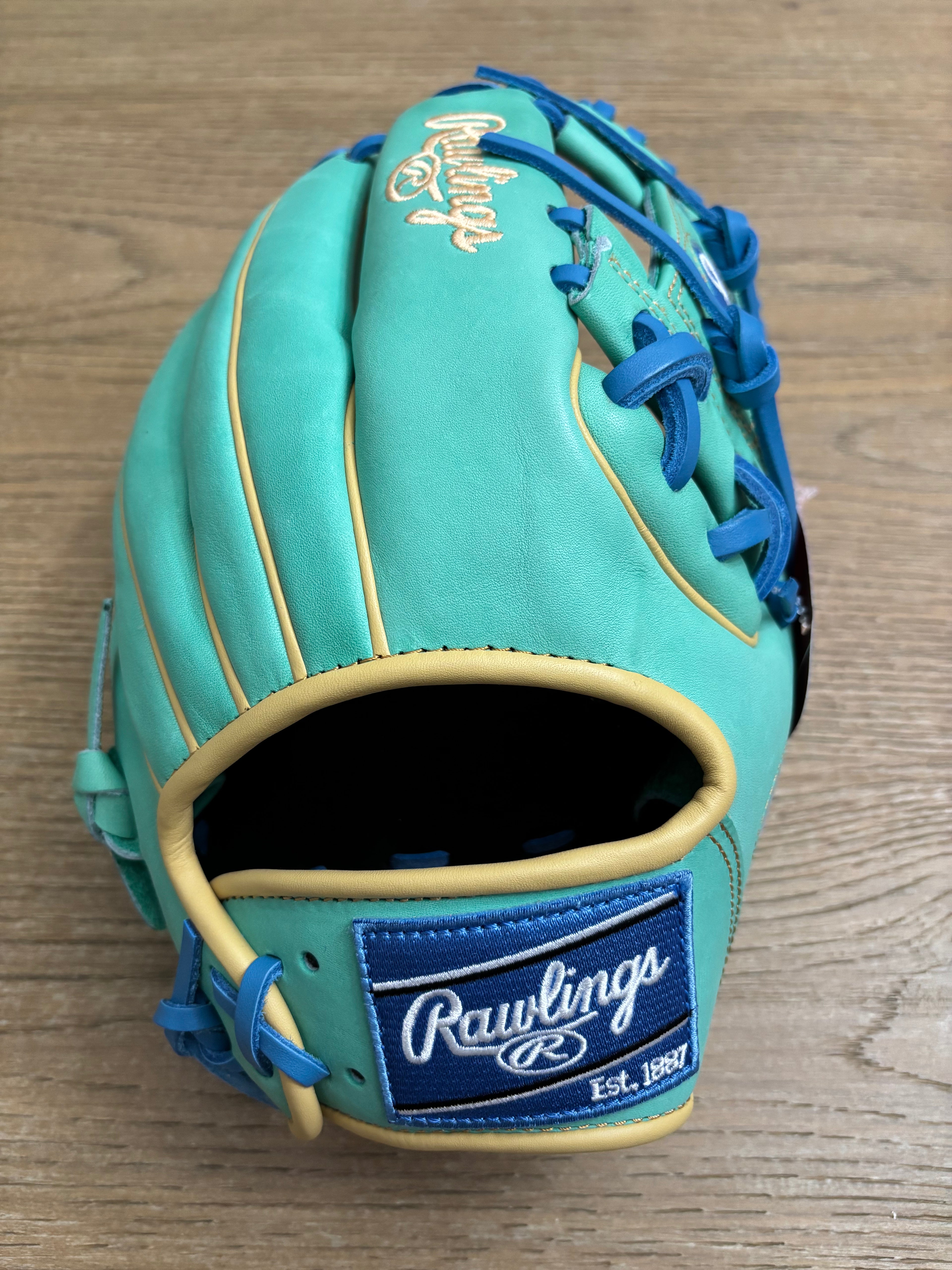 Rawlings Heart of the Hide 11.75" Baseball Glove: PROR2175-2M
